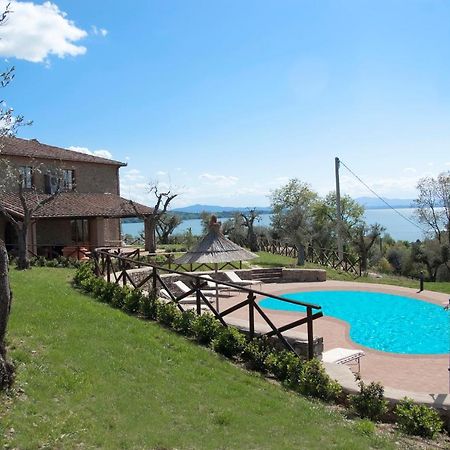 Villa Dei Tramonti Passignano sul Trasimeno Luaran gambar